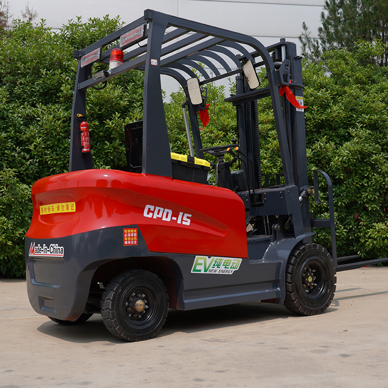 电动叉车在冷链物流中的应用与挑战